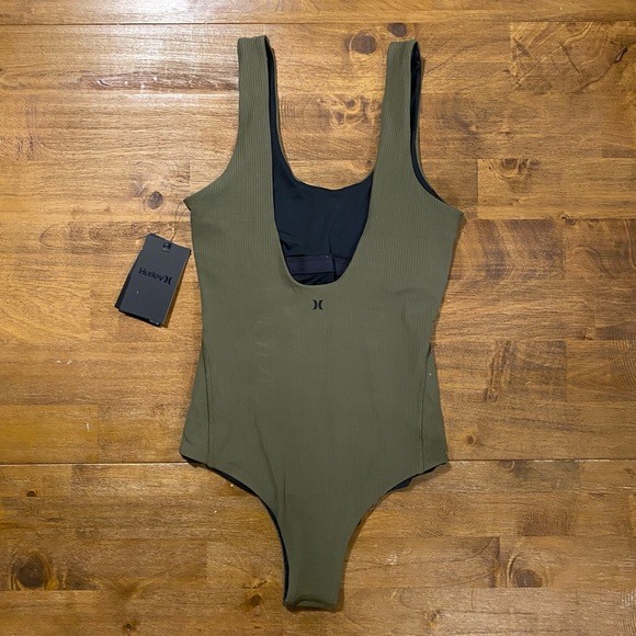 NWT Hurley block party one piece - Picture 2 of 4